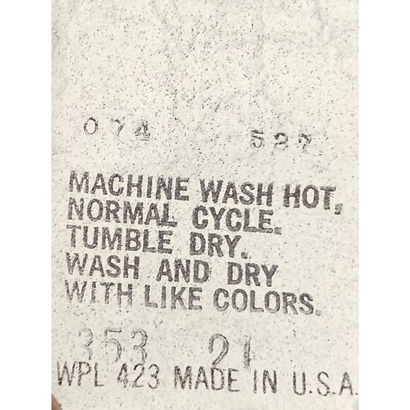 Levis Classic Large Blue Jean Jacket - Picture 7 of 7